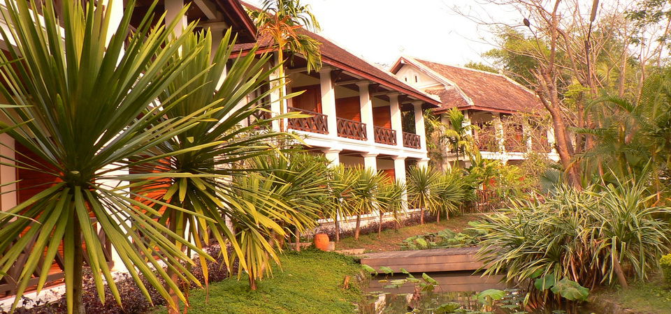 Villa Santi Hotel Луанг Прабанг Екстериор снимка